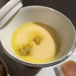 北海道焼肉 北うし - 《前菜》
      ◎フォアグラの茶碗蒸し◎
      