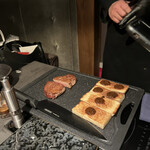 北海道焼肉 北うし - 3週間熟成知床和牛
      ヒレのステーキサンドトリュフソース仕立て
      →1番お気に入り。　