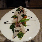 ルカンケ - ヤリイカと菜の花のバジルソース