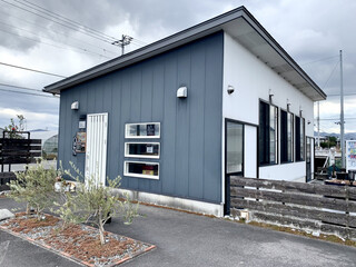 Sumibiyaki Tendou - 焼肉店には見えない店舗外観。