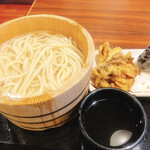 丸亀製麺 - 釜揚げうどん特
            マイタケ天ぷら明太子おにぎり