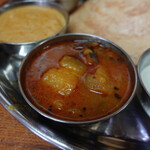 ルシ インドビリヤニ - サンバル