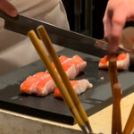 日本料理FUJI - 金目鯛を切り分け