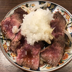 Sakaba Sutando Nyu-Tsurumatsu - 肉の鬼山レアステーキ