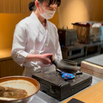 日本料理FUJI - 胡麻を焙煎すると、シャリシャリのリズム音と共に、薫りが充満して堪りません！