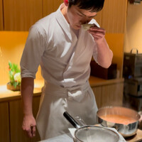 日本料理FUJI - 一番出汁の香りを確認