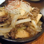 長寿韓酒房 - 牛肉とトッポギの炒め