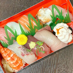Sushi Kinosuke - 折詰のネタは日替わり