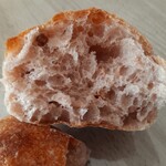 パンとお話 アップルの発音 - くるみパン断面