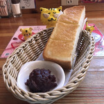 コメダ珈琲店 - 小倉トースト、最近、コメダ以外で食べた覚え無いなあわ
