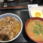 Yoshinoya - 並、玉子、豚汁