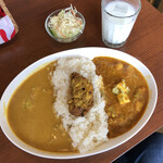 インドカリーとスパイスバル グルン - 