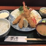 Masuya - ランチ一例...大きいエビフライ定食