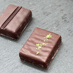 Green bean to bar chocolate - 