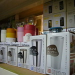 フレッシュロースター 珈琲問屋 - 店内には色色なものがりますね!!