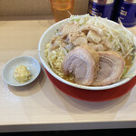 ガッツリラーメン いち豚 - 小、味噌変更。コールはニンニク、ヤサイ、アブラ、アレ（ガリマヨ）