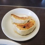 りんりん - ジャンボ餃子(ランチセットで2個ついてきました)