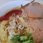 近江熟成醤油ラーメン 十二分屋 - 濃厚辛ごまラーメン
