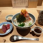 日本橋海鮮丼 つじ半 - ぜいたく丼　松　2000円