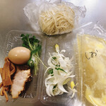 Ramen Kengou - 鶏しおラーメン（具有り）+味玉