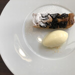 ラ・サンテ - 梅とプルーンのタルト