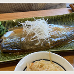 菜々家 - さば味噌煮も半身がデカイ。