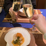 肉割烹 肉かぶく - 殻帆立の炙りと生ウニ　ウニの餡かけと叩き芋　　