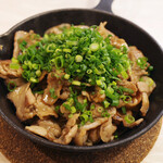 トンテキ食堂8 - 絶品豚丼のアタマ(700円)