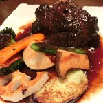 ヴィアート - <'13/01/07撮影>木戸シェフ自慢 本日のスペシャリテ 1000円 の黒毛和牛ホホ肉の赤ワイン煮込み