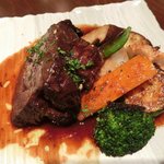 ヴィアート - <'13/01/07撮影>木戸シェフ自慢 本日のスペシャリテ 1000円 の黒毛和牛ホホ肉の赤ワイン煮込み