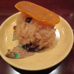 Jushuu - お赤飯をカラスミで挟んだもの。