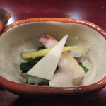 寿修 - みる貝と以下の酢の物です。