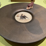 モノリス - ベキャスのビスク