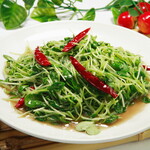 Stir-fried bean sprouts with mustard