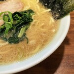 Genkiya - マイルドだけど少し獣感もあるスープ。