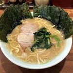 元喜家 - ラーメン750円麵硬め。海苔増し100円。