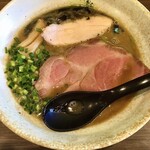 らーめん功喜 - 料理写真:醤油らーめん¥750