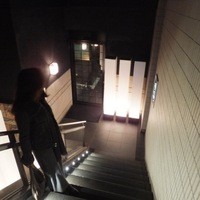 銀座あしべ - ビルの地下１階にあります