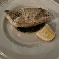 LOVAT - 太刀魚のフリットのジェノベーゼ。フリットが軽くて、ジェノバの香り、塩けとレモンが合う