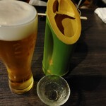 168191424 - 日本酒は竹の器