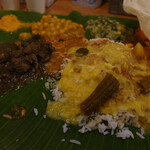 スリマンガラム - ポンガルスペシャル バナナリーフミールス