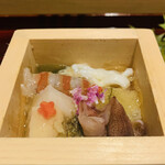 銀座 しのはら - ①【先付】
      車海老、鮑、白魚、平貝、蛍烏賊、子持ち昆布、胡瓜、生姜酢のジュレ掛け