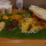 スリマンガラム - ポンガルスペシャル バナナリーフミールス