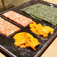 焼肉 うしみつ 恵比寿本店 - 和牛の雲丹ユッケドッグ