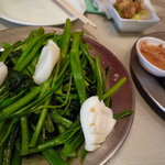 Bainseo Saigon - 空芯菜とイカの炒め