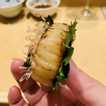 鮨 由う - ・北海道産帆立の磯部巻き