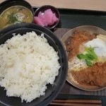 とんかつ三丁目 - 三丁目かつ丼(690円)