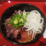 ザ・どん - 炭火焼まぐろたたき丼 (税込)780円 ※拡大 (2022. 2月)