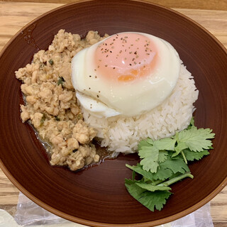 チョップスプーン ガパオキッチン デリアンドキッチン_1