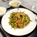 潮州 - ニンニクの芽と豚肉炒め定食 スープ、サラダ、杏仁豆腐付き